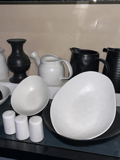 Ceramic tableware set