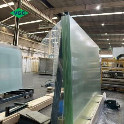 3.2mm Tempered Middle-Iron Pattern Glass For Solar Panels