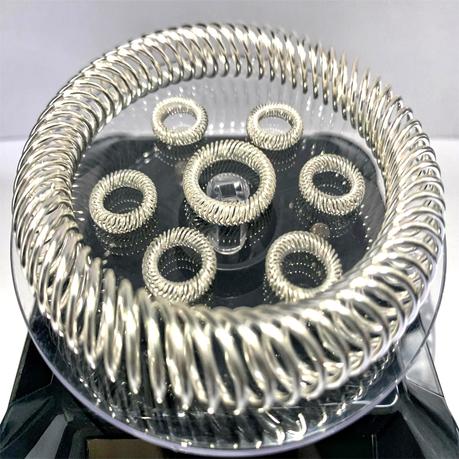 Miniature spring contact finger